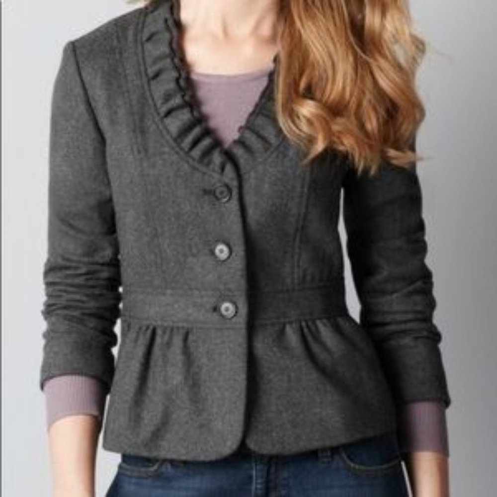 🍯 Loft | Gray Ruffled Blazer (size 12P)